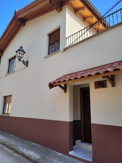 Casa Julio, Bonita Casa Comoda Y Espaciosa, Totalmente Reformada Con Terraza Y Jardin Privado Riezu Exterior foto